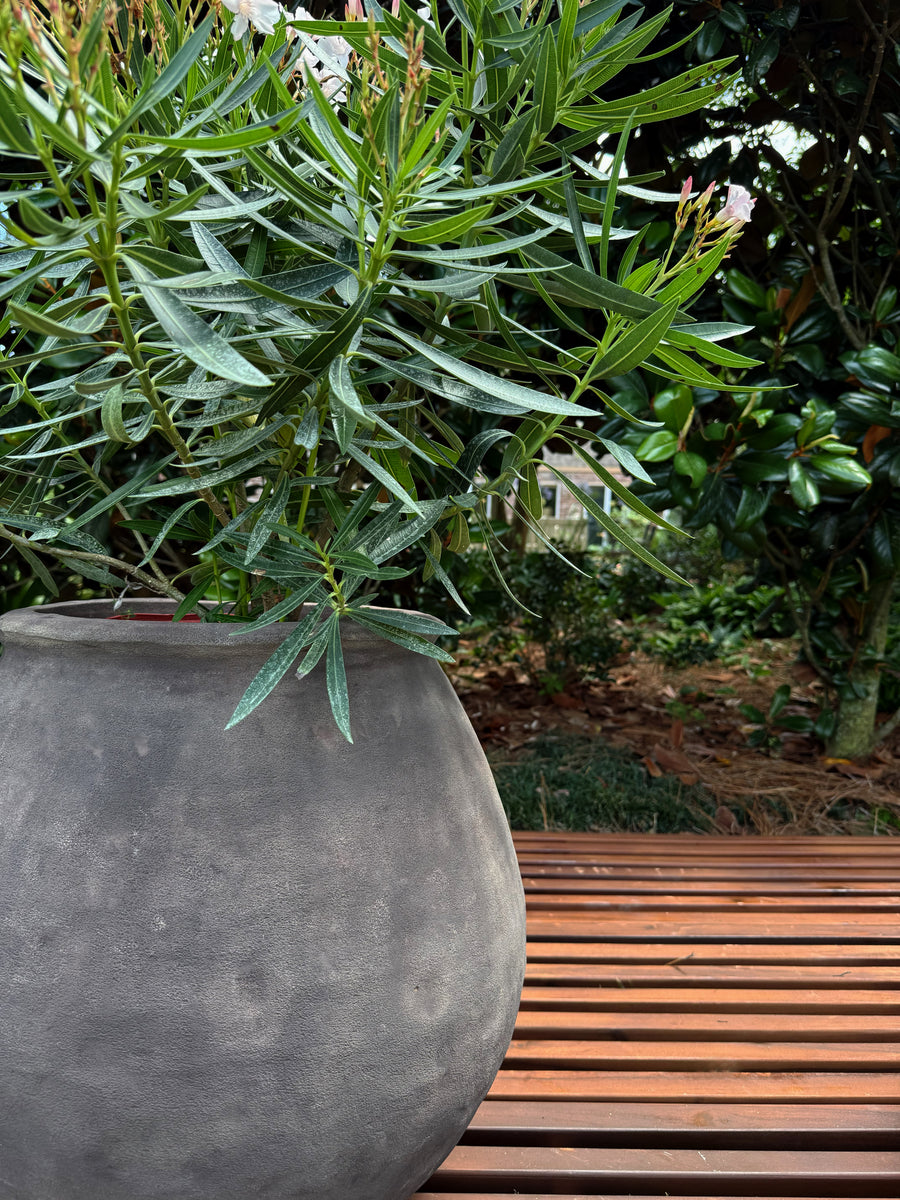 Angamese Sansui Jar – Anamese Garden & Home